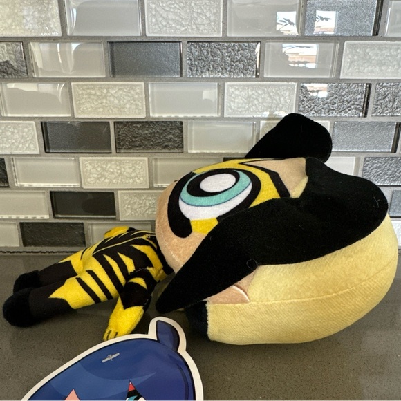 Miraculous Chibi (Zag Chibi) QUEEN BEE - Chloé Bourgeois / Limited Edition / NEW - Picture 10 of 14